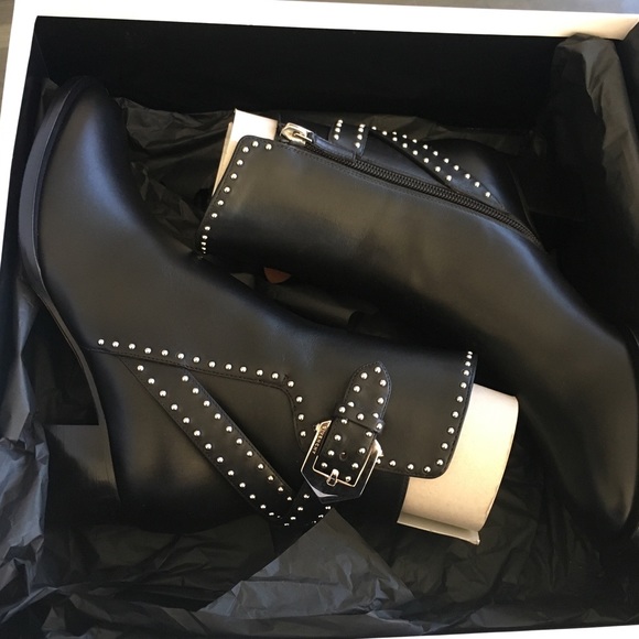 Givenchy Mid-heel Ankle Boot - Picture 5 of 10